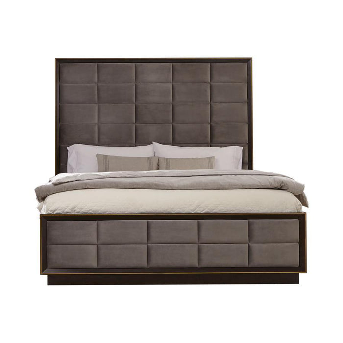 Durango - Upholstered Bed Peppercorn